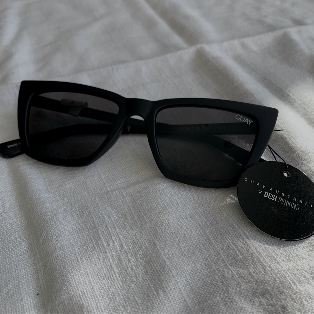 Don't @ Me Cat Eye Sunglasses
QUAY AUSTRALIA